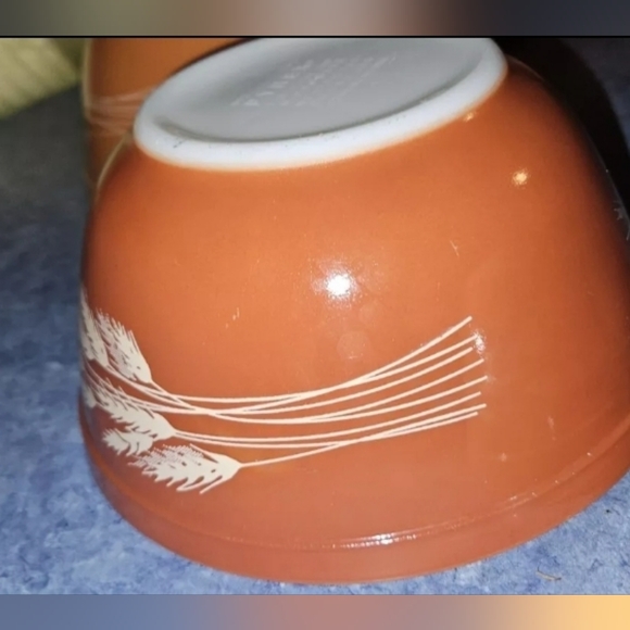 Vintage Pyrex Autumn Harvest Wheat Mixing Bowl Nesting Set of 4- 401 402 403 404 - Picture 5 of 12